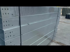 علبة الكابلات المغلفة داخلياً أو خارجياً مع فتحات التهوية أو الثقوب